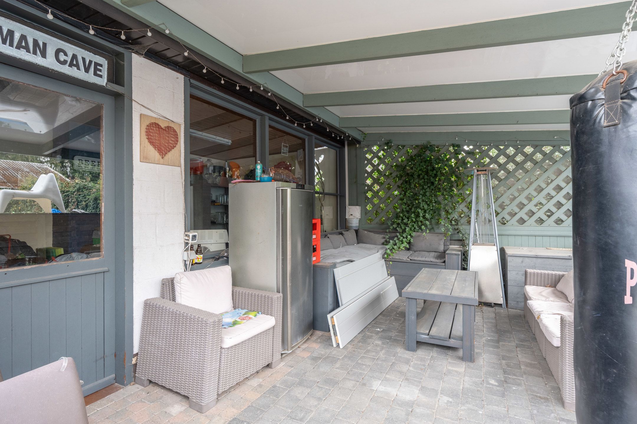 Ruime woning op gunstig gelegen perceel van 922 m² foto 40