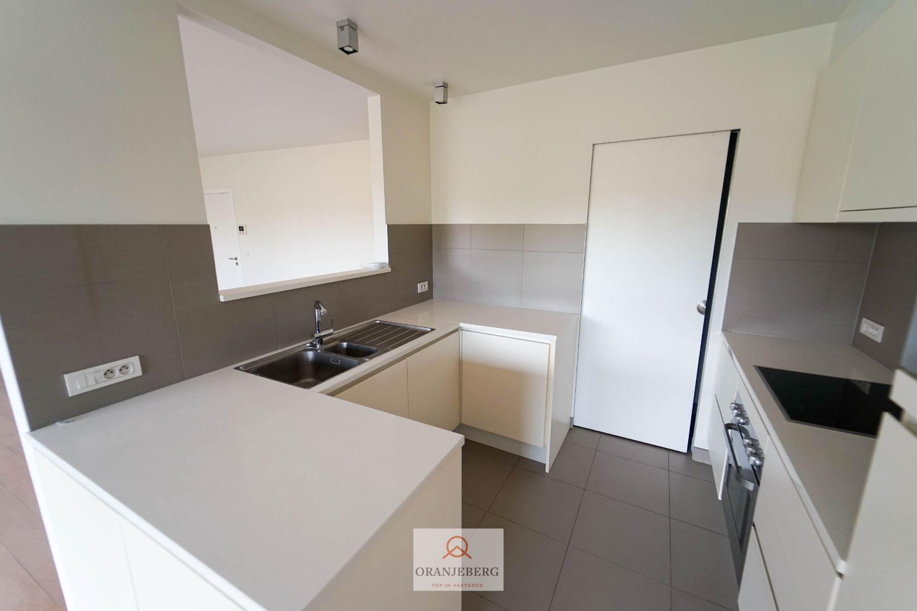Instapklaar gelijkvloers 2 slpk appartement met tuin foto 14