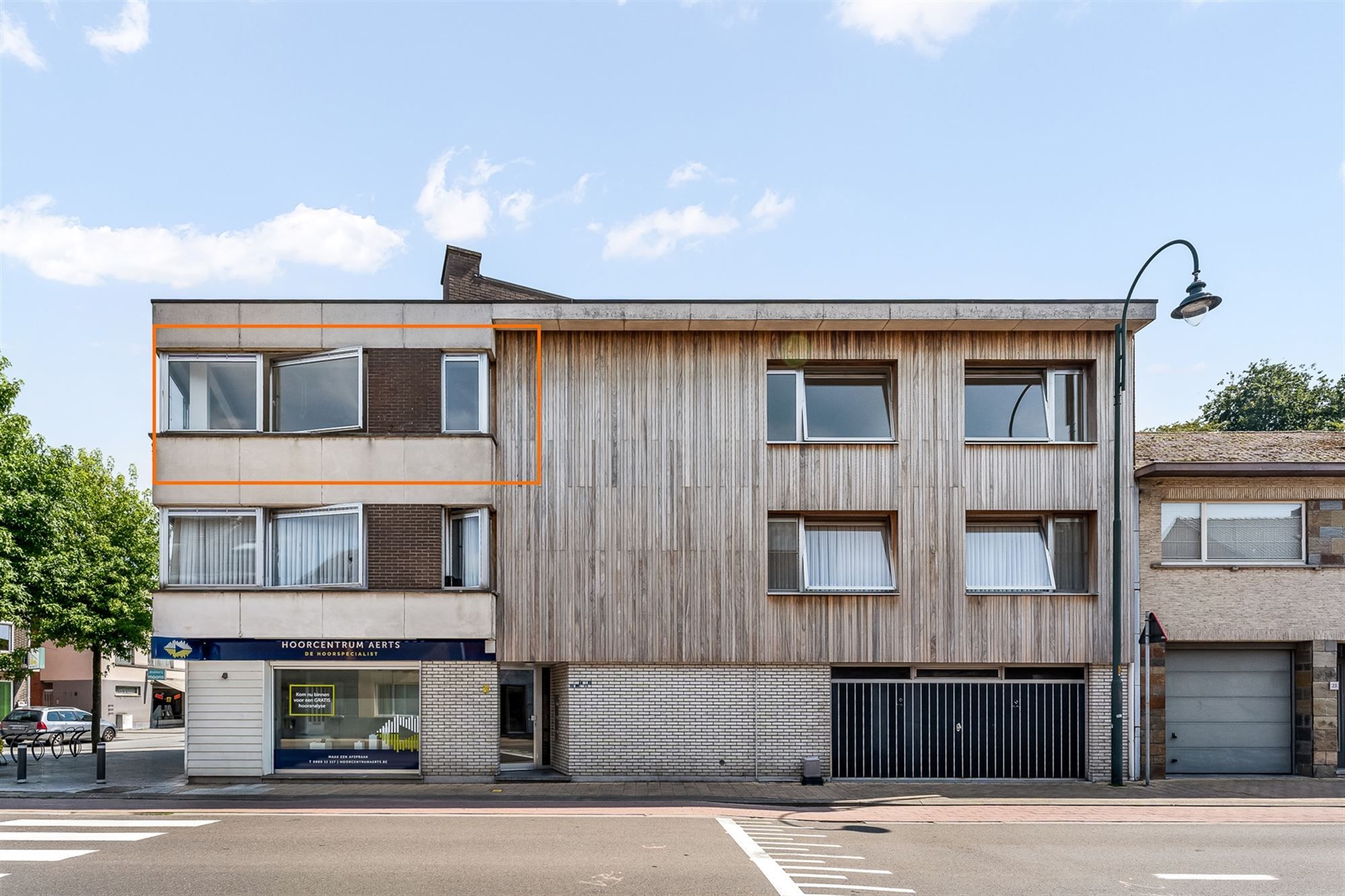 GERENOVEERD APPARTEMENT MET 2 SLPKS EN LIFT IN CENTRUM BALEN foto 2