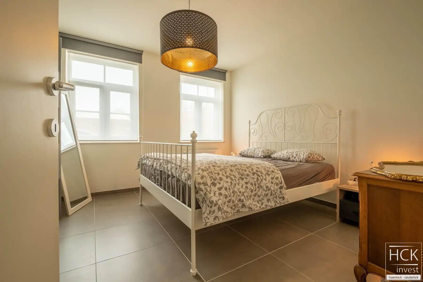 KRUISHOUTEM – Energiezuinig gelijkvloers appartement met 2 SLPK én garage foto 10