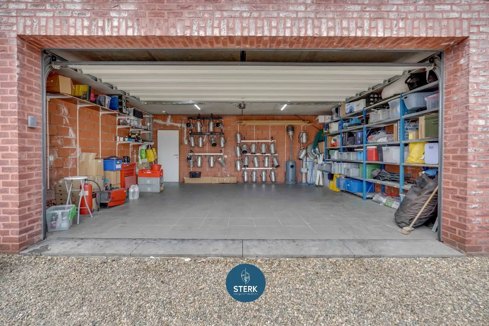 VEELZIJDIG INDUSTRIEPAND MET INSTAPKLAAR APPARTEMENT TE MAASMECHELEN ! foto 30