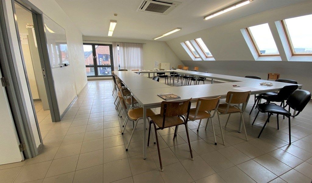 Commercieel gelegen kantoren te huur vlakbij E40 in Erpe foto 7