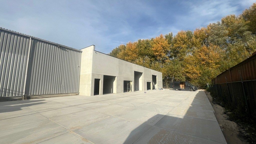 Nieuwbouw loods te huur in Lokeren foto 9