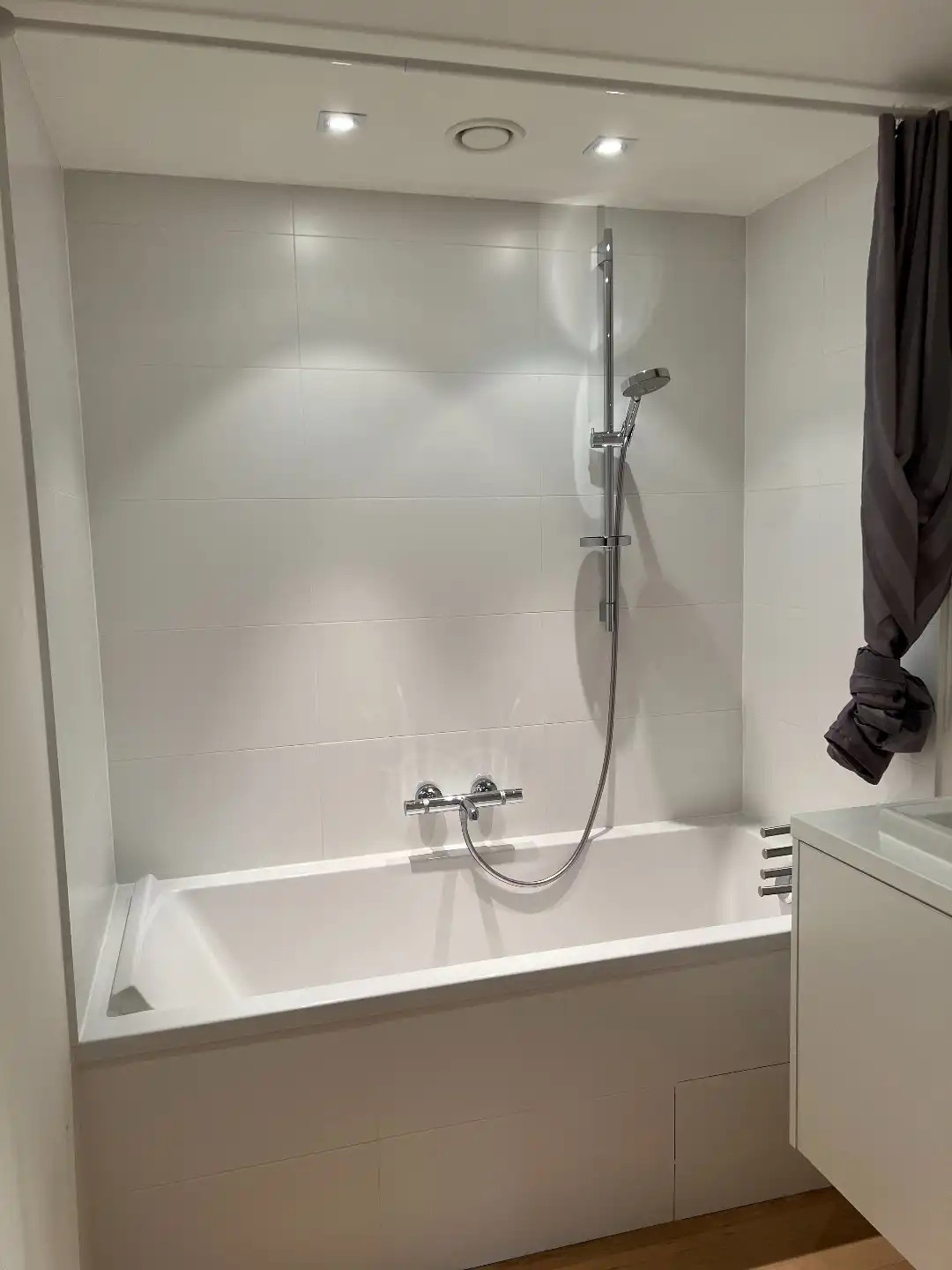 Ruim, modern Handelspand te huur in het centrum van Diest foto 16