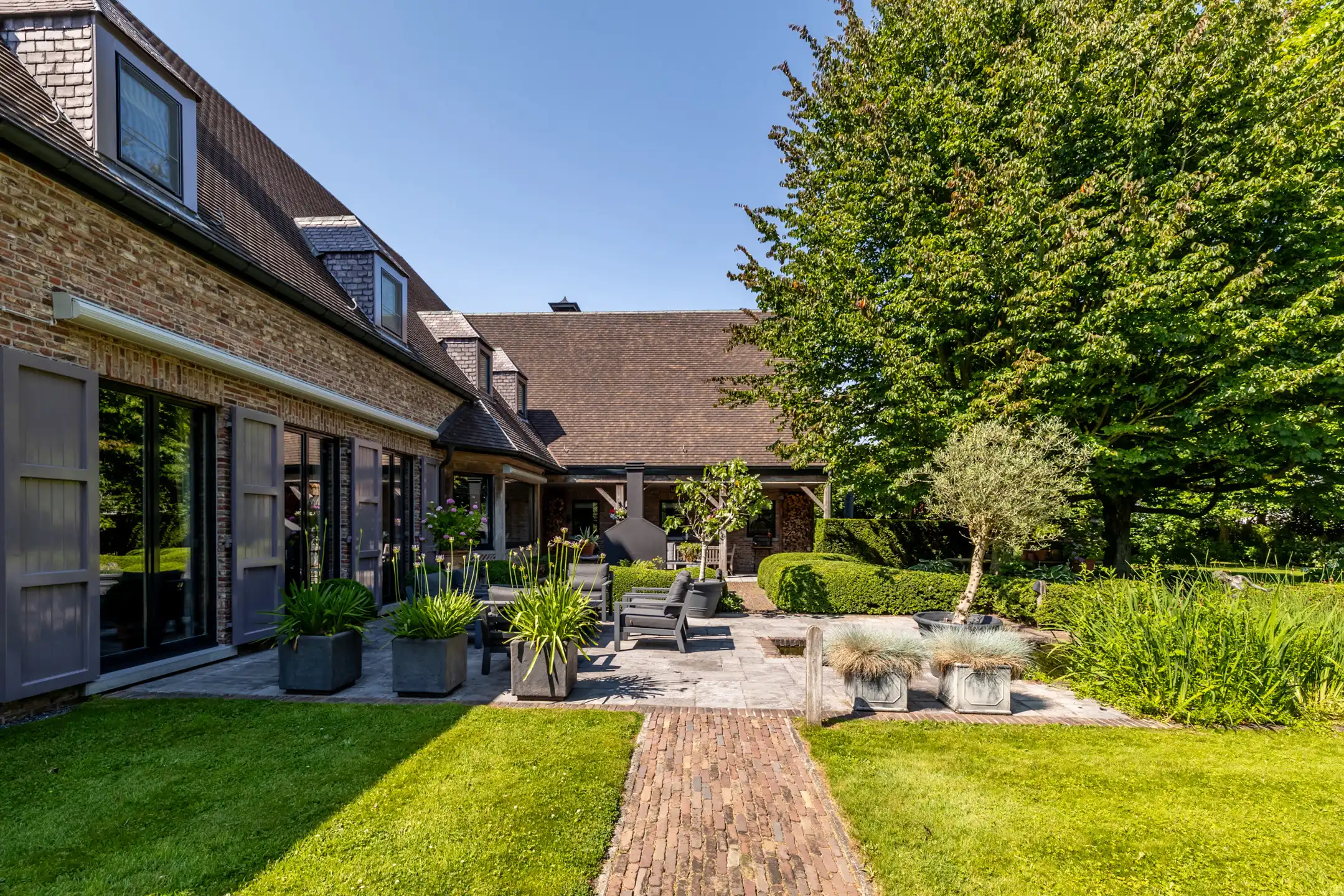 Prachtige villa met een bewoonbare oppervlakte van 512 m² foto 33