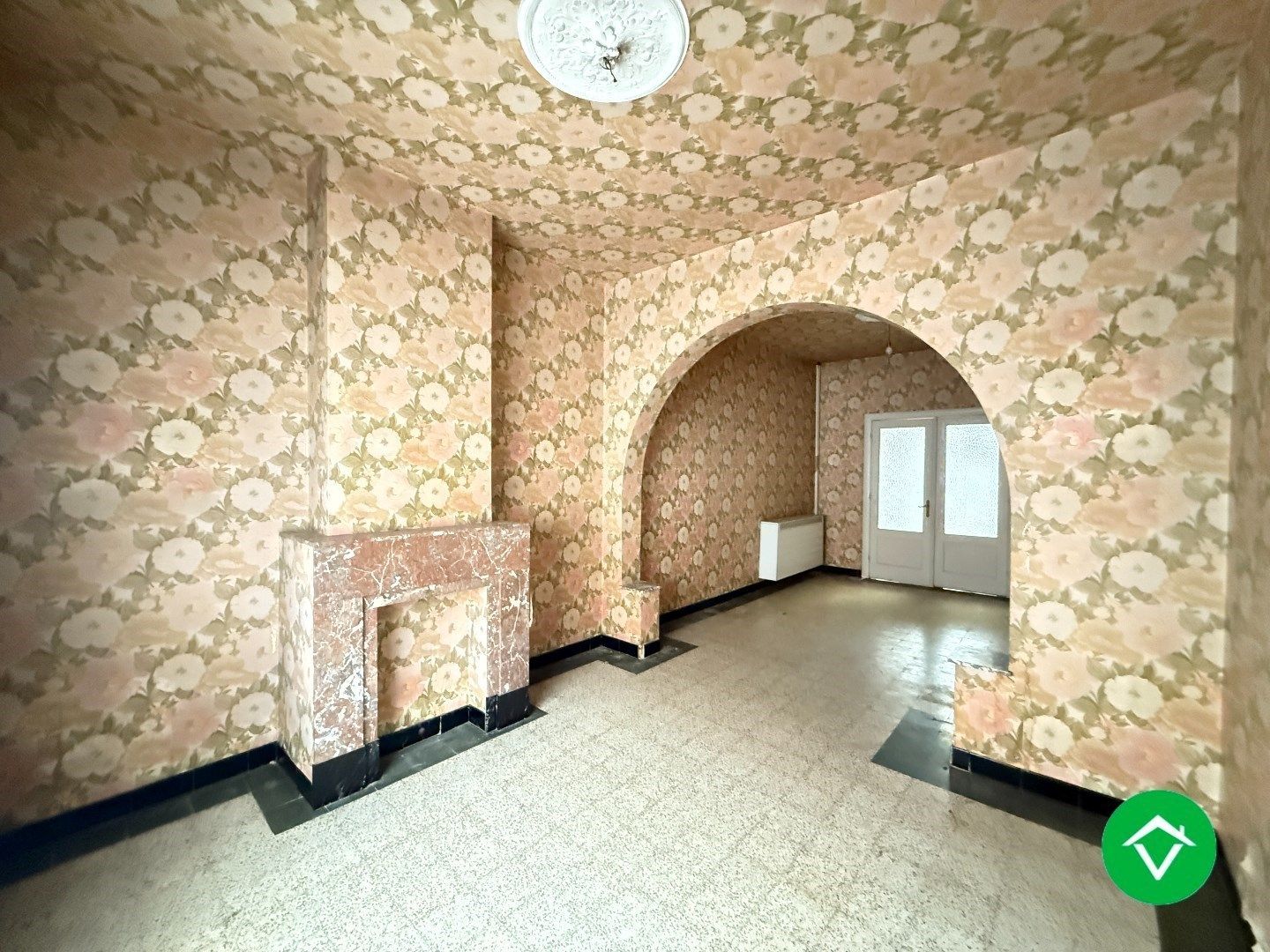 Rijwoning met 3 slaapkamers en tuin op centrale ligging te Roeselare foto 3