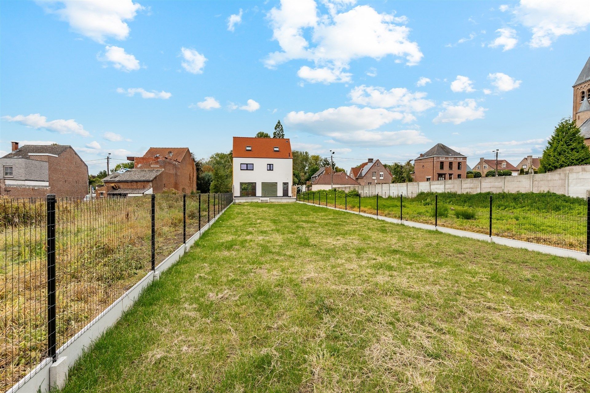 Nieuwbouwwoning met mogelijkheid tot 5 slaapkamers foto 3