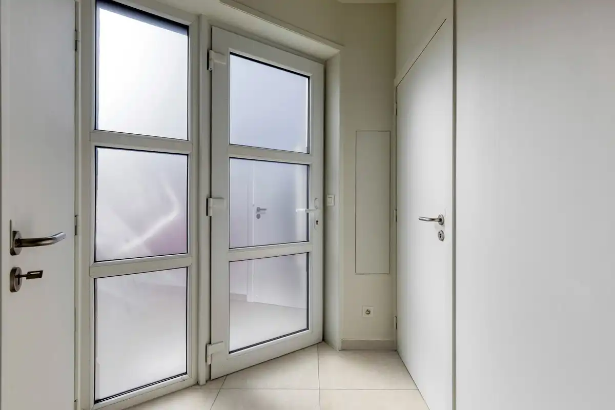 Gerenoveerde woning met 3 slaapkamers! foto 3