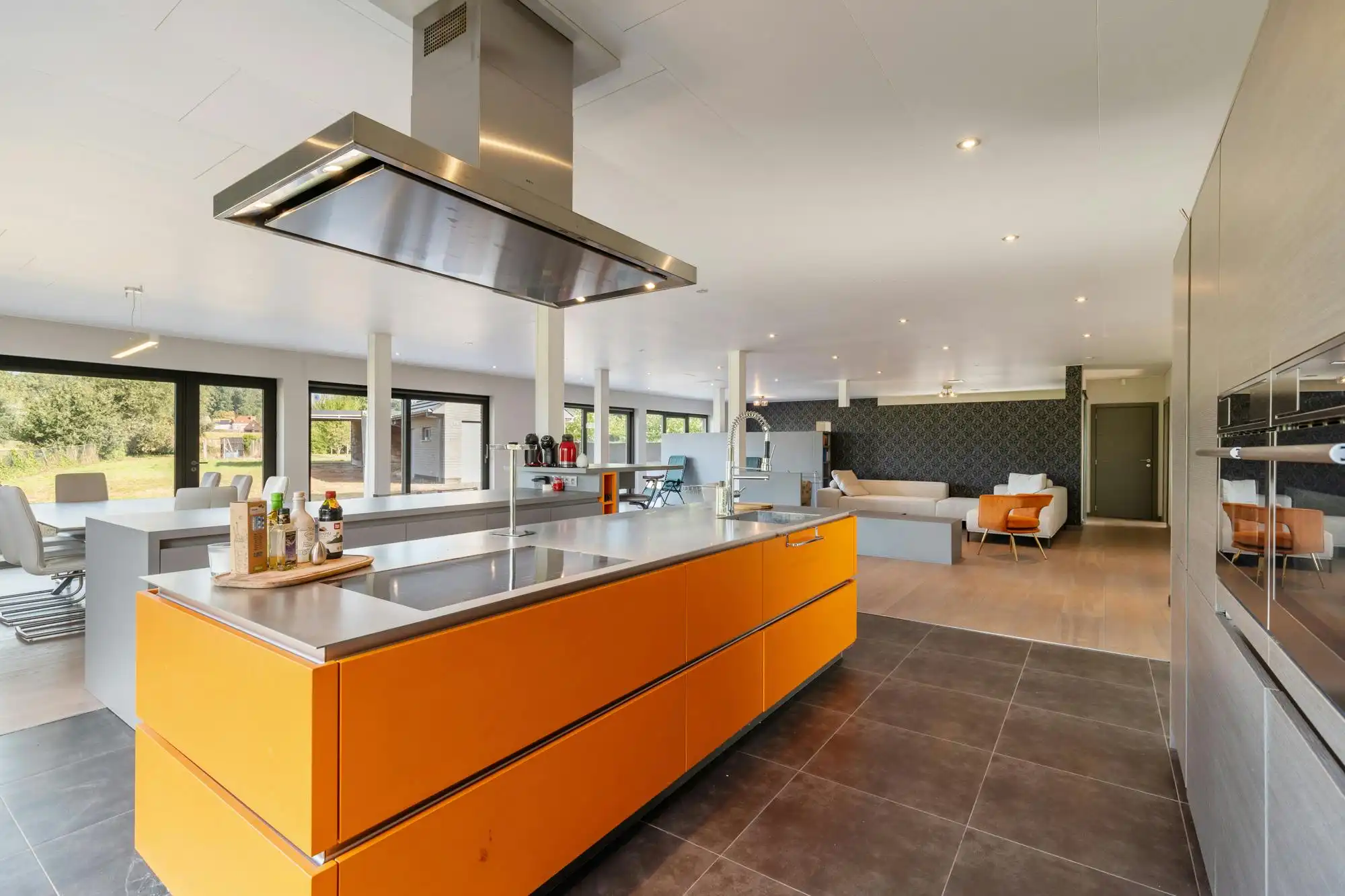 Ruime villa met tuin & 2 garages, ideaal als kangoeroewoning foto 5
