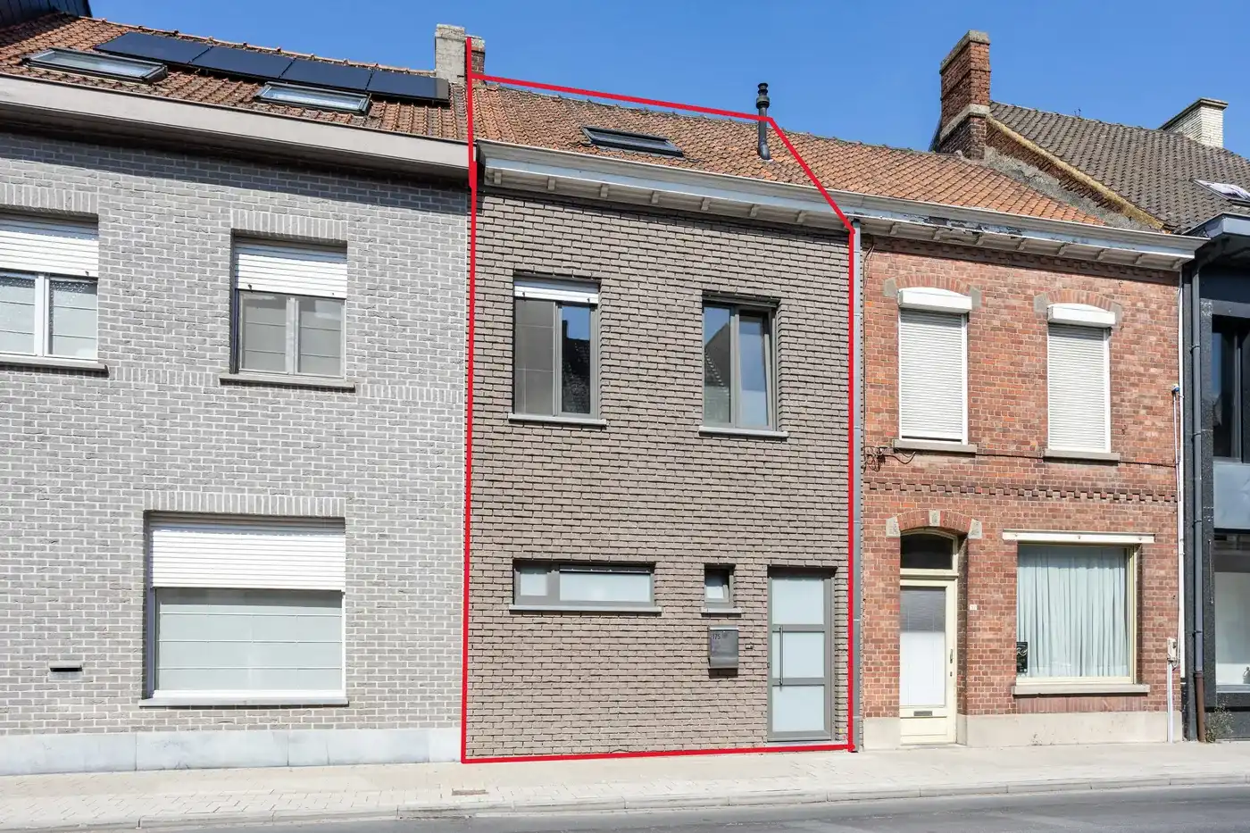 Verrassend ruime, instapklare woning in Zwevegem foto 18
