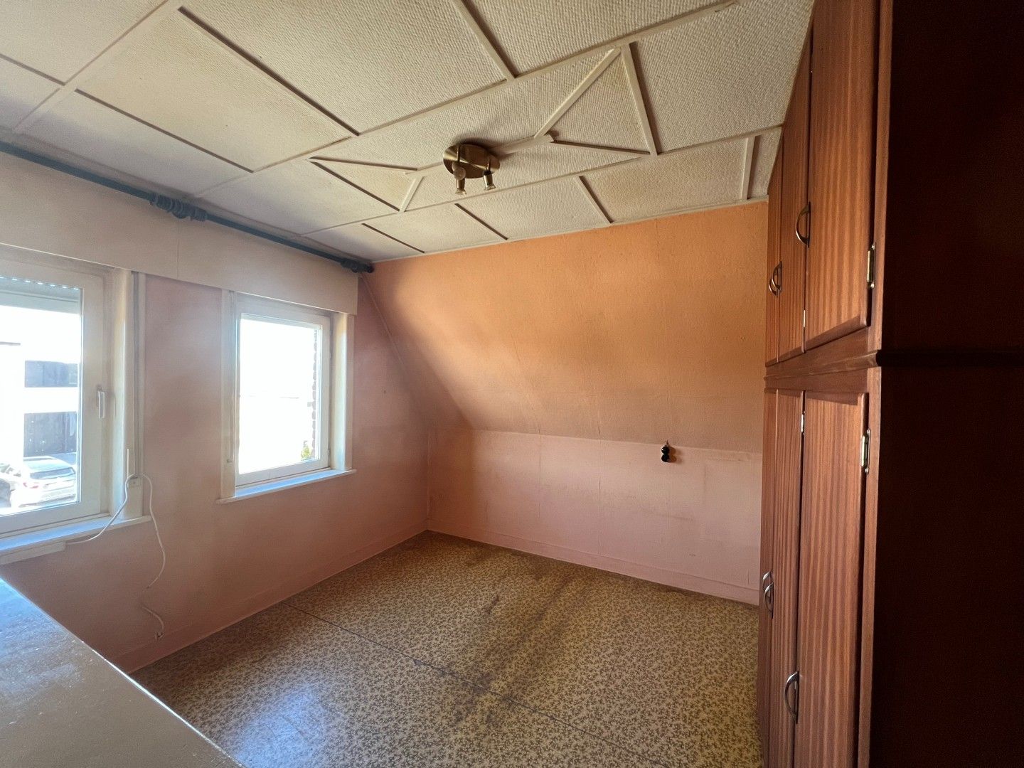 Te renoveren woning in het centrum foto 9