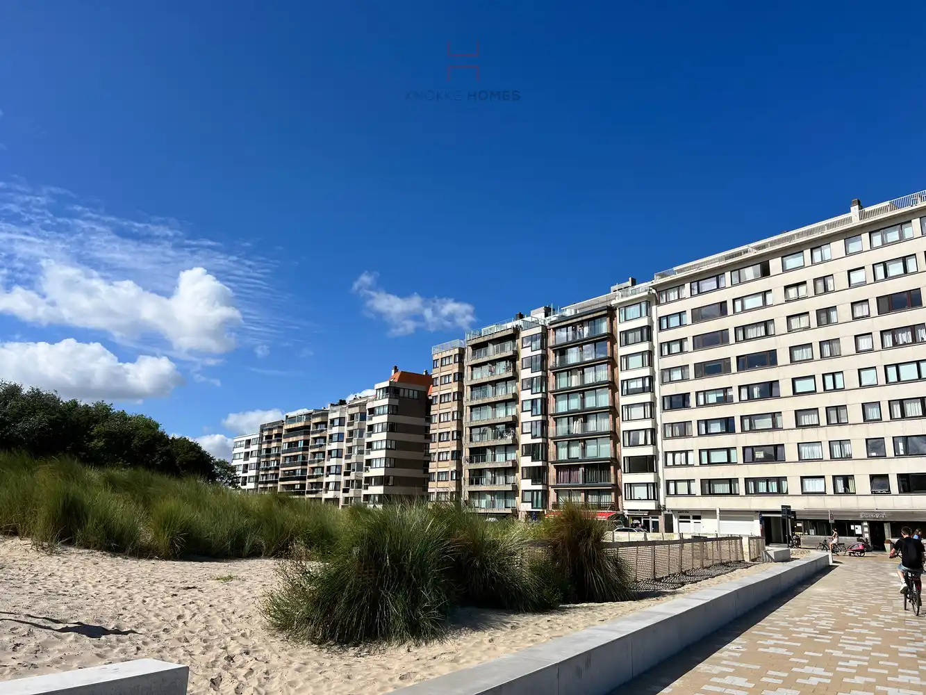 Instapklaar appartement met open zicht over het Dir. Gen. Willemspark en de Zee foto 12