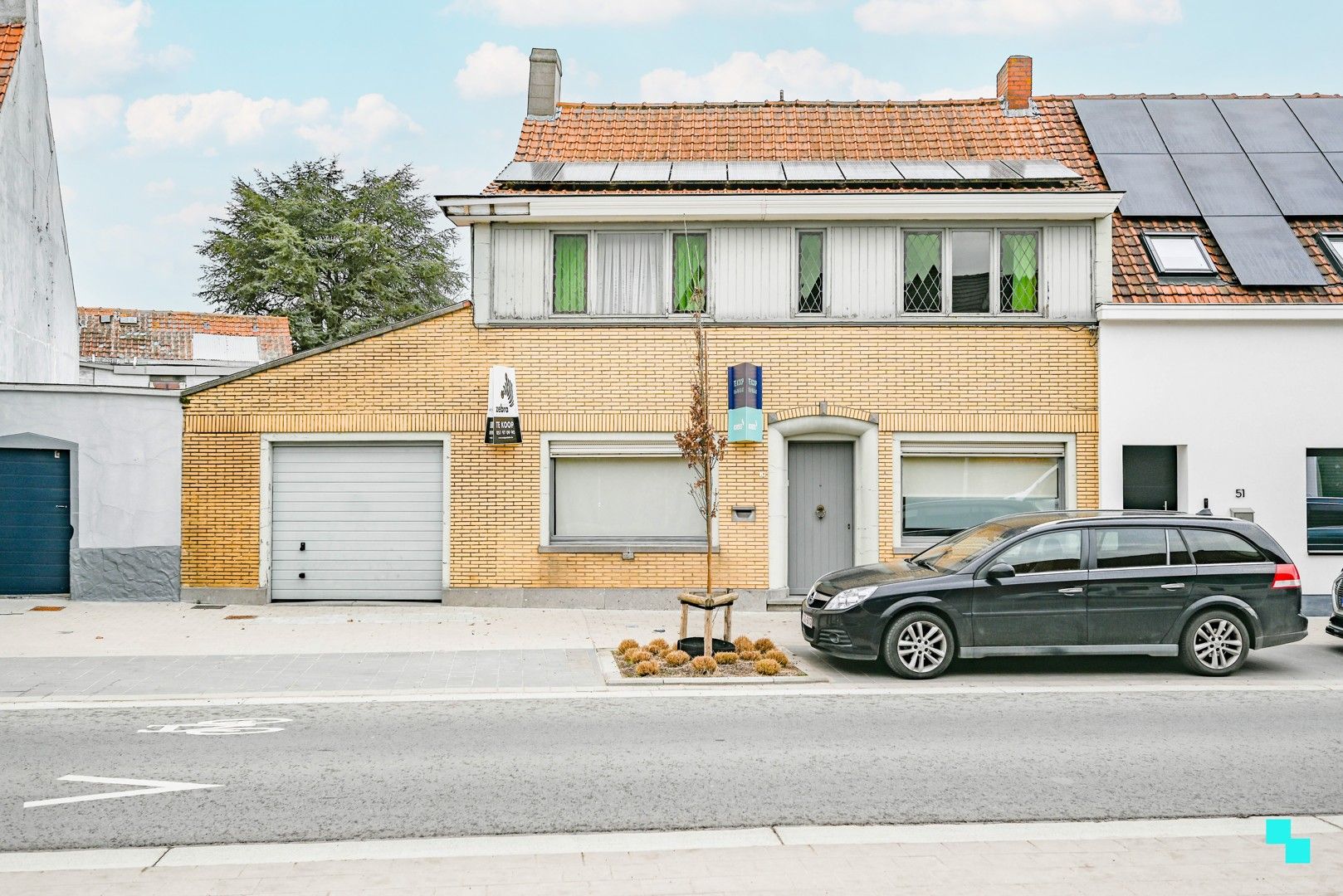 Eéngezinswoning met 4 slaapkamers in centrum Oostrozebeke foto 4