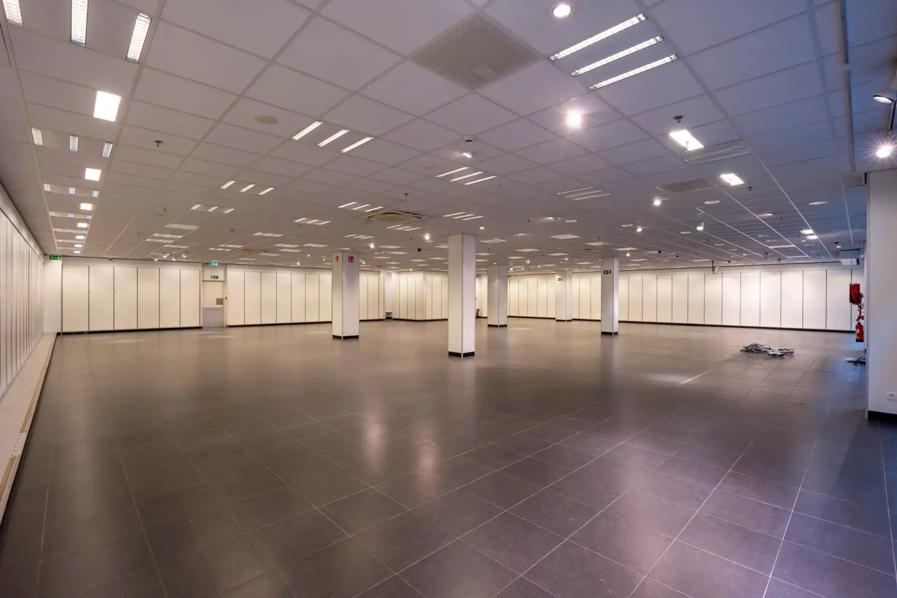 Commerciële toplocatie in Shopping Den Tir foto 3
