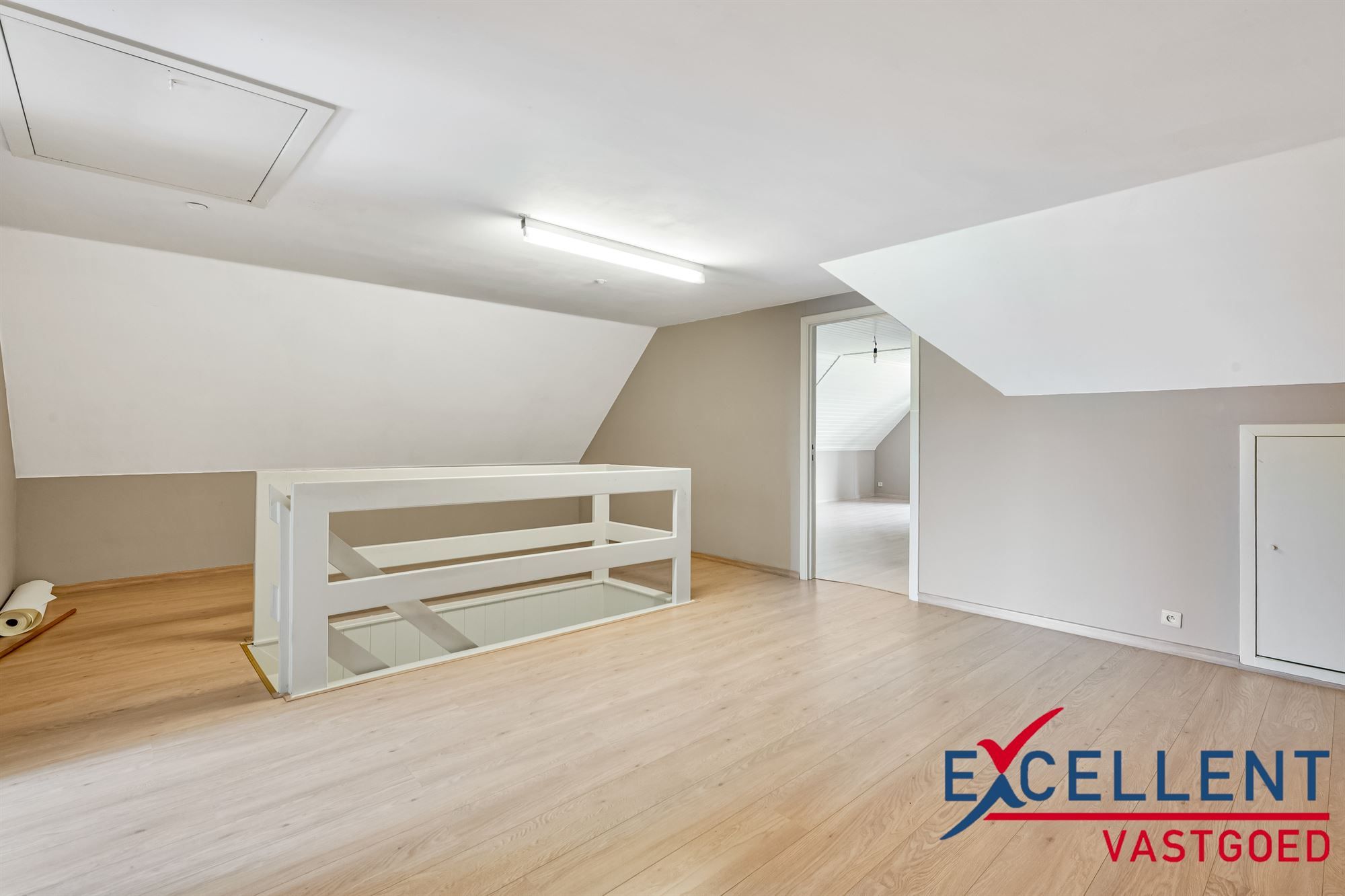 Ruime woning met veel potentieel op rustige locatie in Nevele te koop foto 12