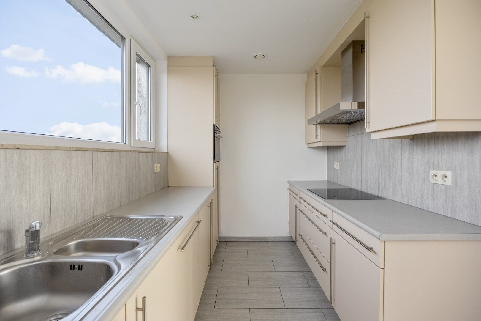 Luxe penthouse appartement te Hasselt/Kermt foto 9