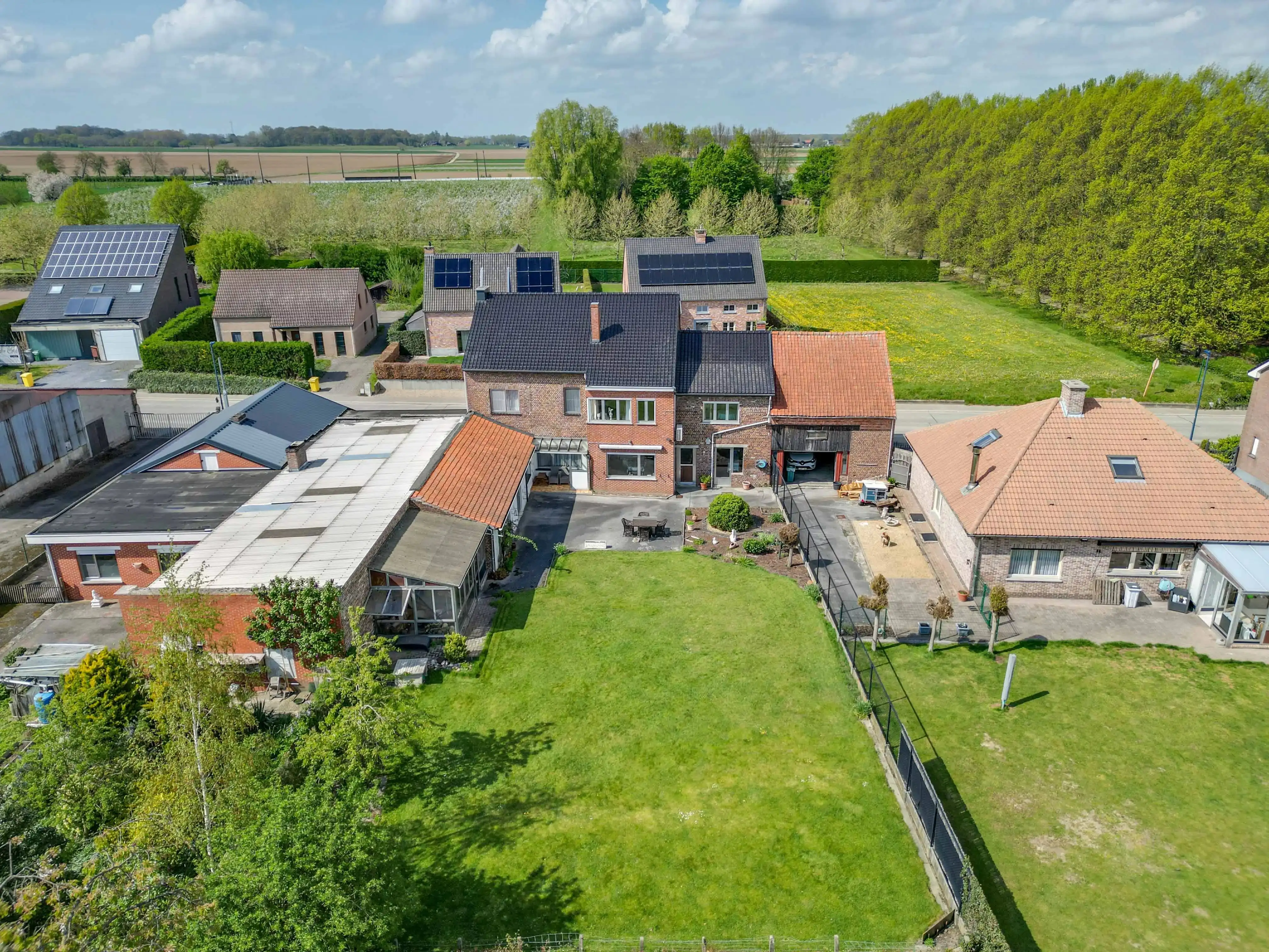 Ruime woning met 5 slaapkamers - zeer geschikt als kangoeroewoning foto 6