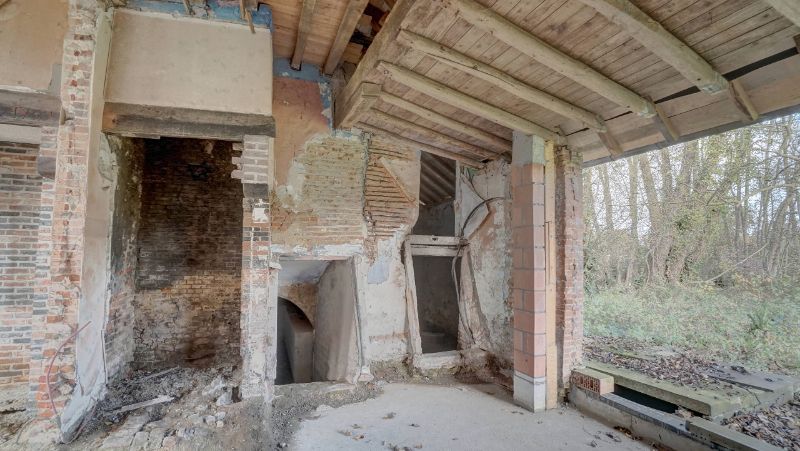 Exclusief 17e eeuws landgoed met bijgebouwen en slotgracht op 1 ha foto 16