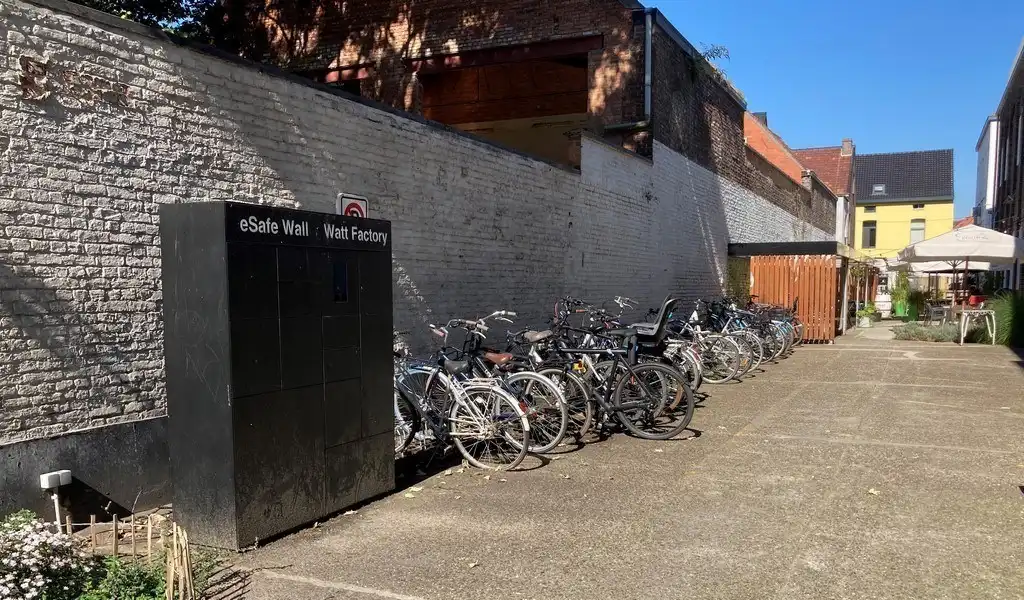 Kantoren in karaktervol gerenoveerd industrieel kantoorgebouw BC Watt Factory foto 19