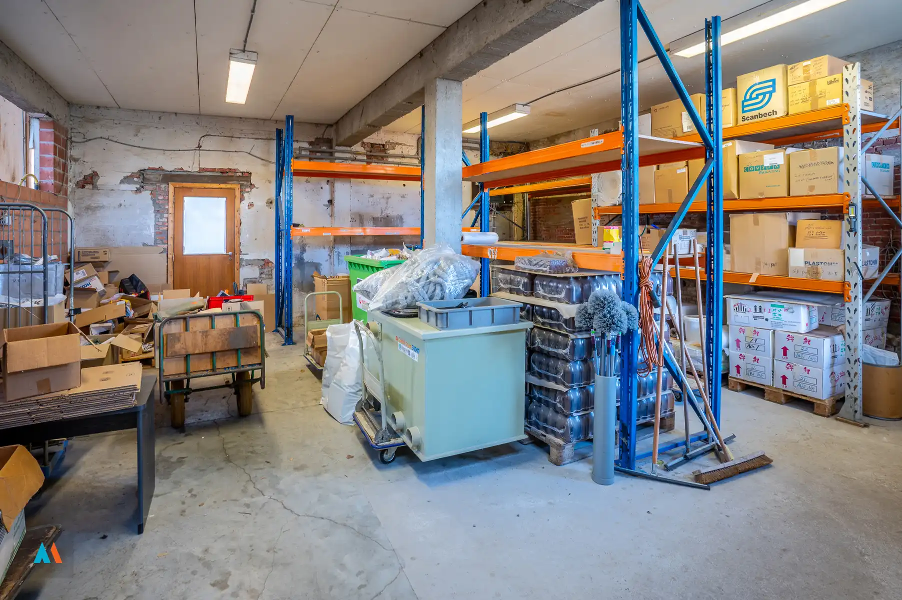 Polyvalent gebouw foto 25