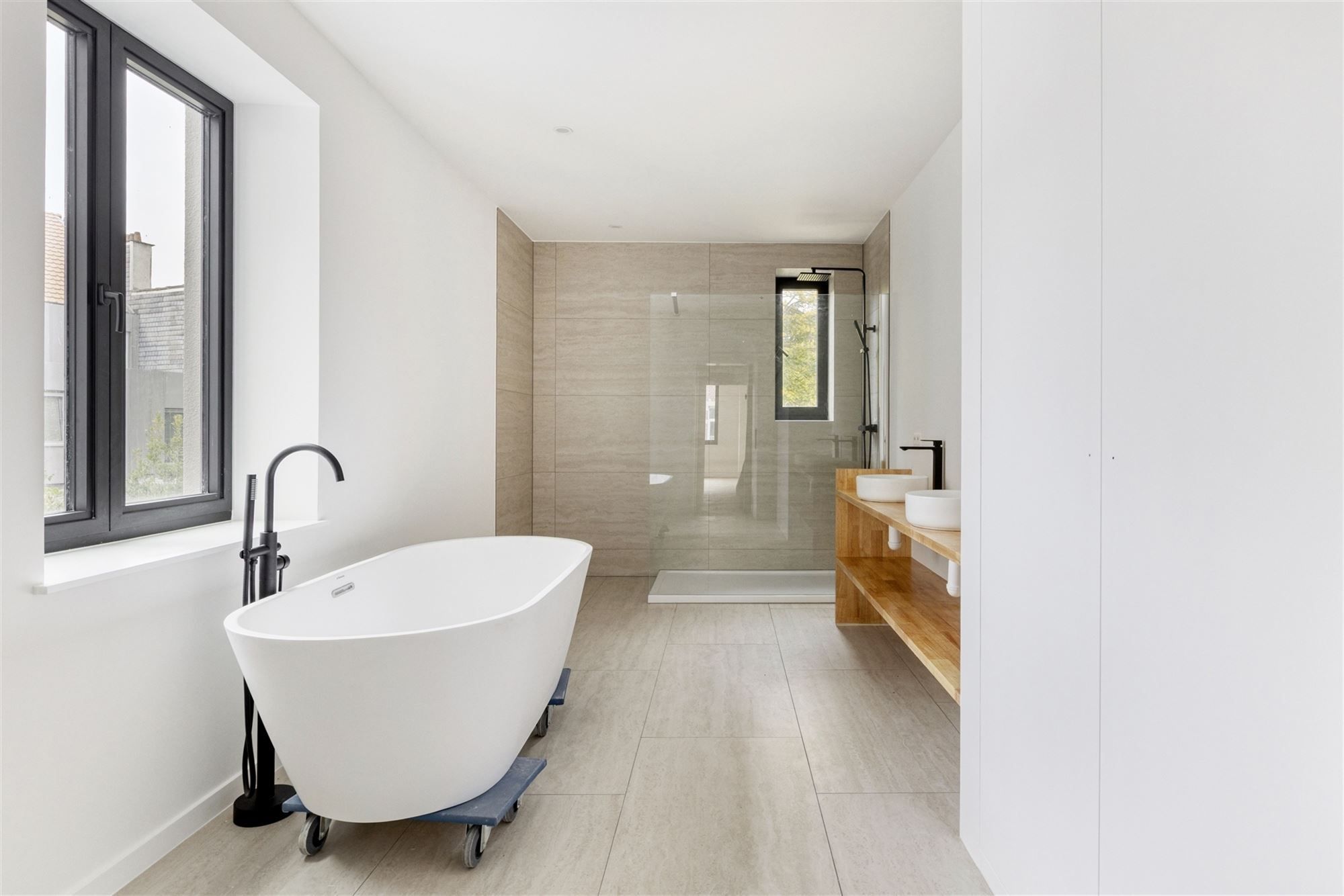 Prachtig gerenoveerd huis met tuin en 4 slaapkamers centrum Mortsel foto 18