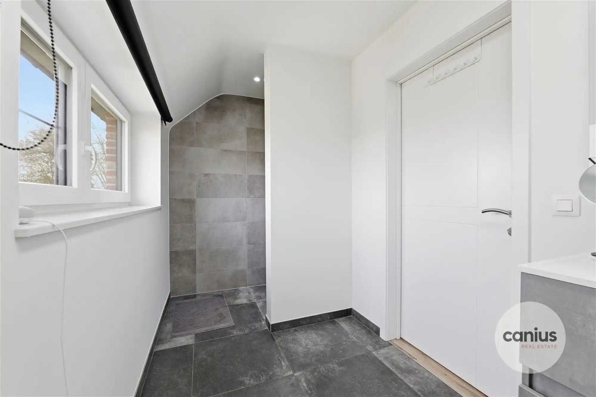 STIJLVOLLE, ENERGIEZUINIGE WONING MET LIFT, 3 SLAAPKAMERS EN PRACHTIGE TUIN NABIJ CENTRUM LANDEN foto 19