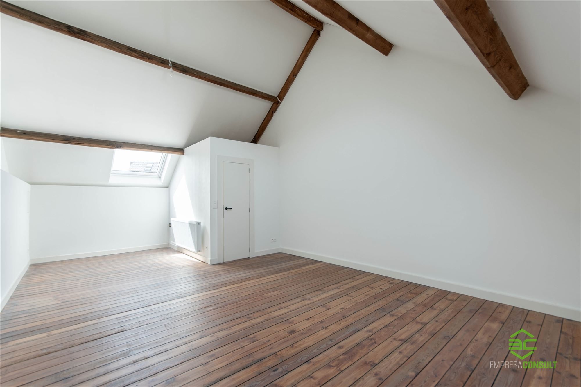 Karaktervolle gezinswoning met 3 slpk en stadstuin, in het centrum! foto 11