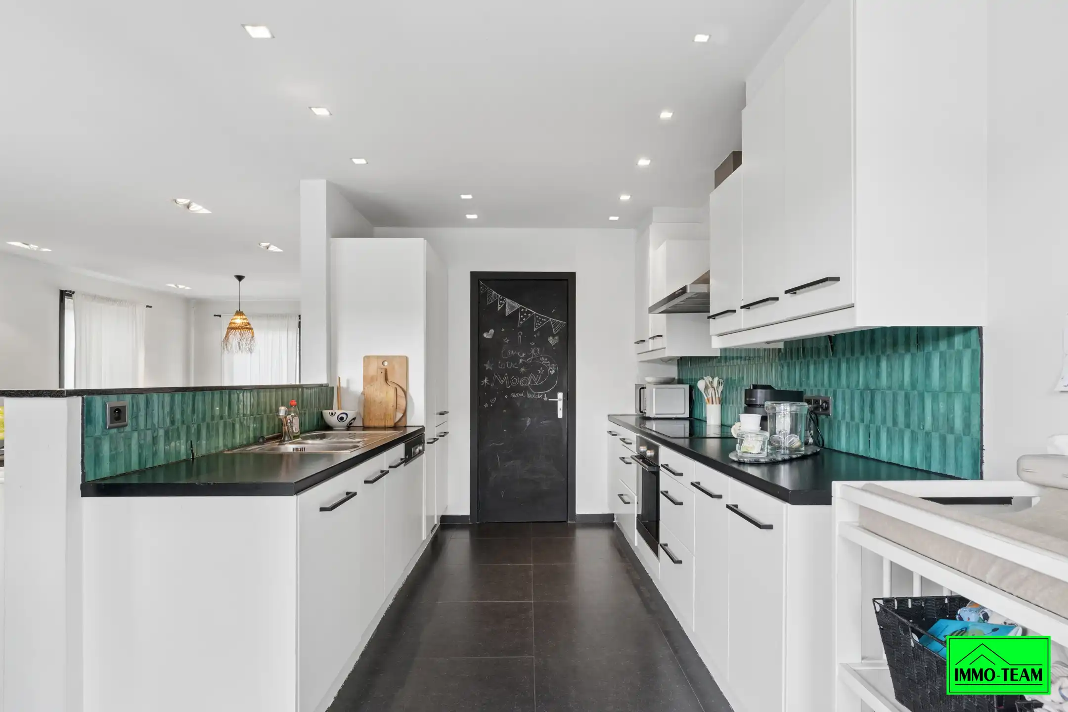 Instapklare 3‑gevelwoning in een rustige, residentiële wijk foto 8