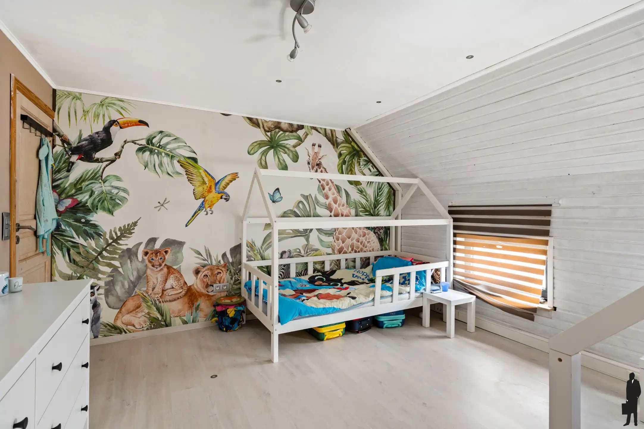 Charmante welgelegen woning met 2 ruime slpks en mezzanine foto 6