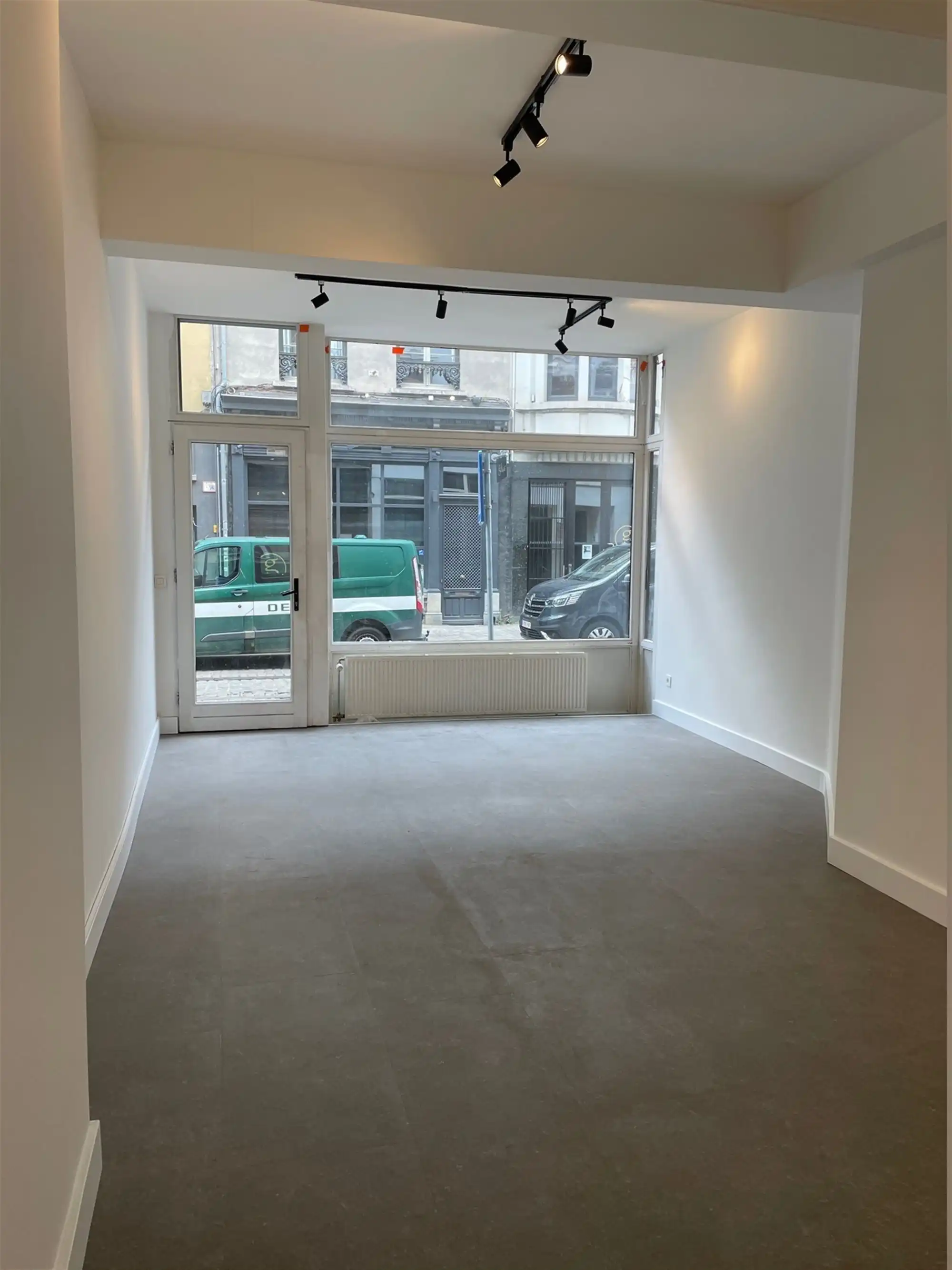 Commercieel pand op toplocatie! foto 2