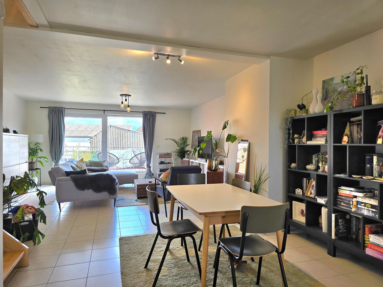 TE KOOP : instapklaar duplex-appartement met ruim terras en autostaaplaats te Heusden-Zolder foto 3