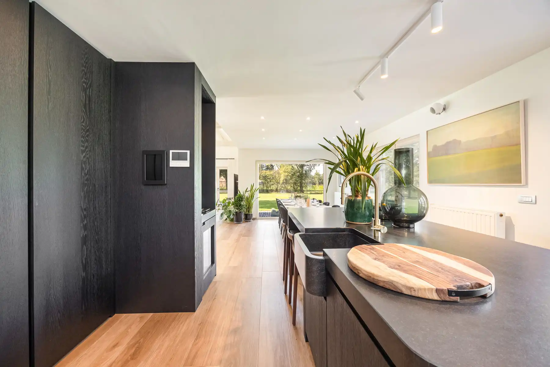 Uitzonderlijk gerenoveerde hoeve op ca. 7480 m² foto 11