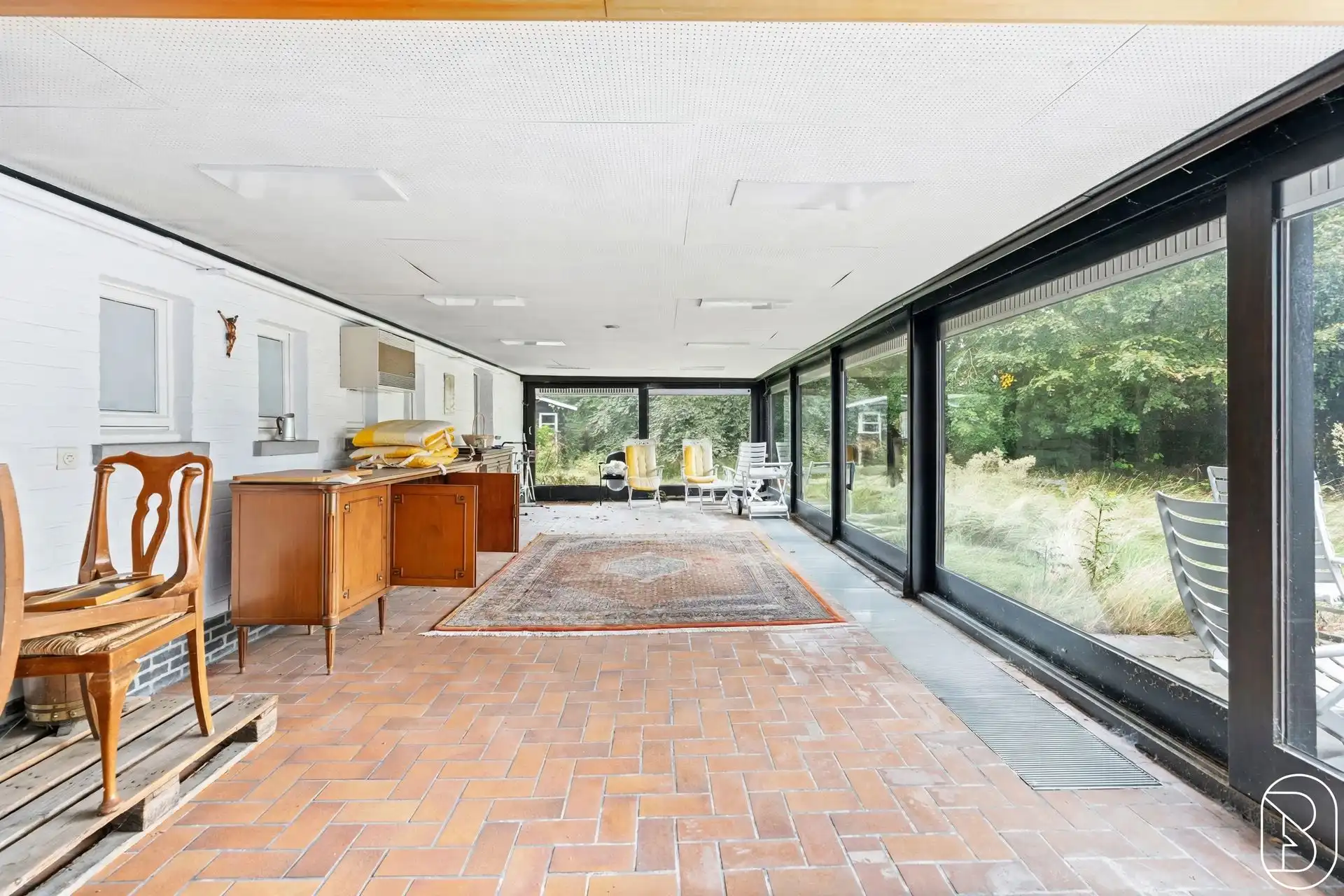 Te renoveren/af te breken villa met vergunning voor 8 app. foto 4