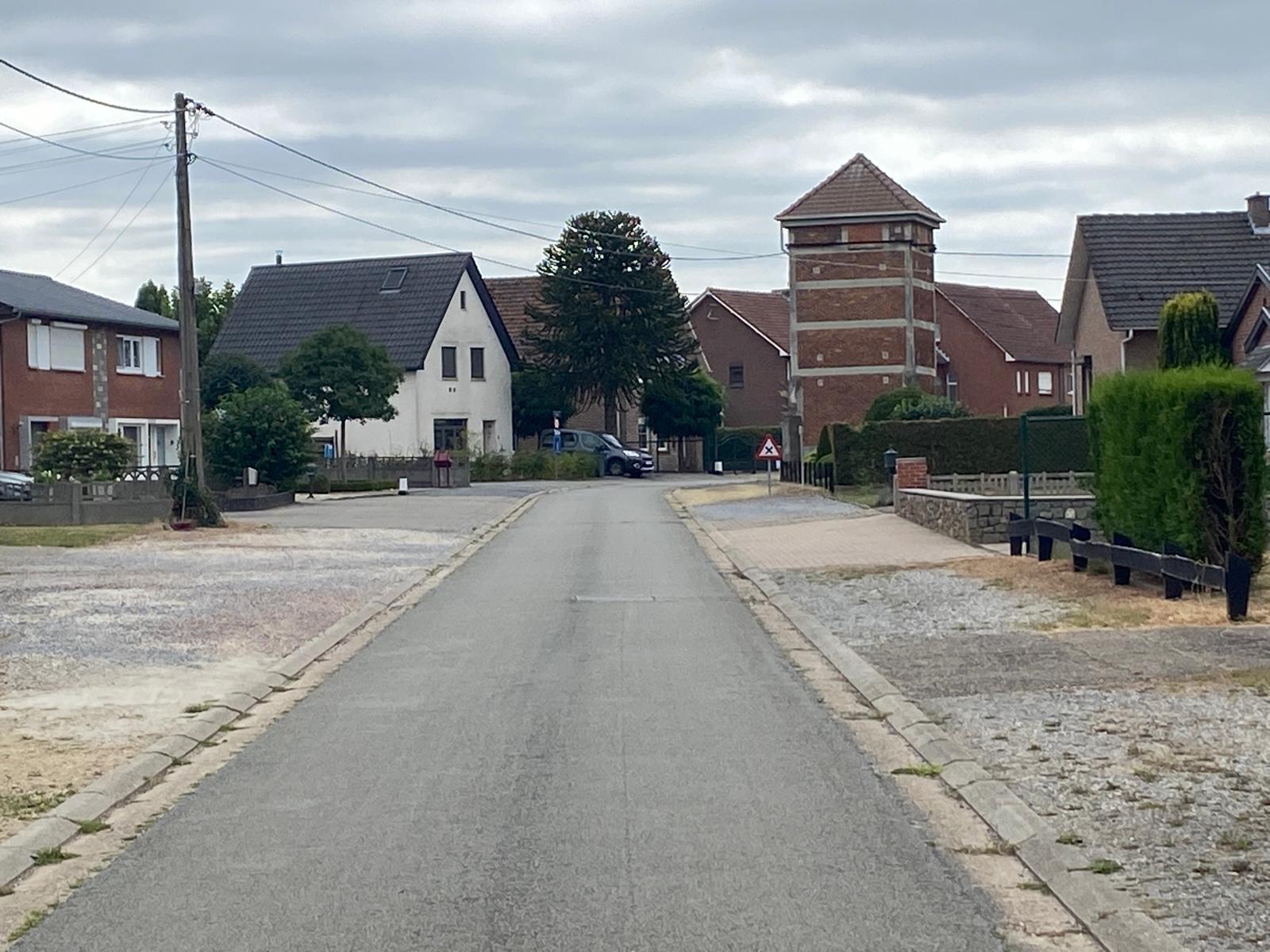 TE KOOP: 2 percelen bouwgrond voor halfopen bebouwing in Bree (Gerdingen) foto {{pictureIndex}}
