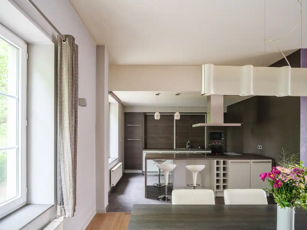 Ruime woning met drie slaapkamers en polyvalente ruimte in het historisch centrum, met zicht op het water. foto 7