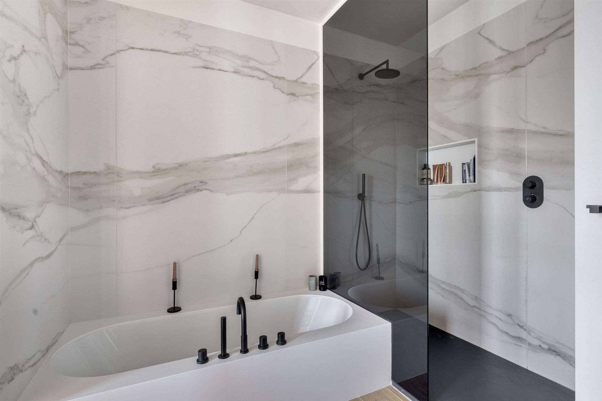 Luxueus appartement met uniek uitzicht! foto 14