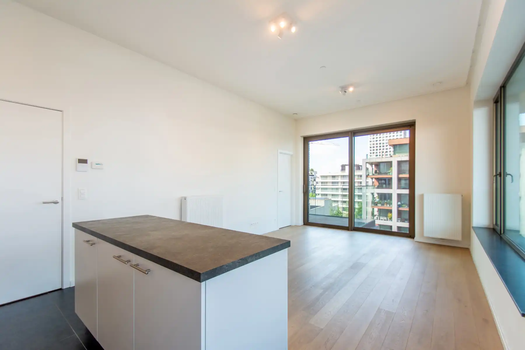 Ongemeubeld 1 slaapkamer appt. met zicht op de Schelde foto 4
