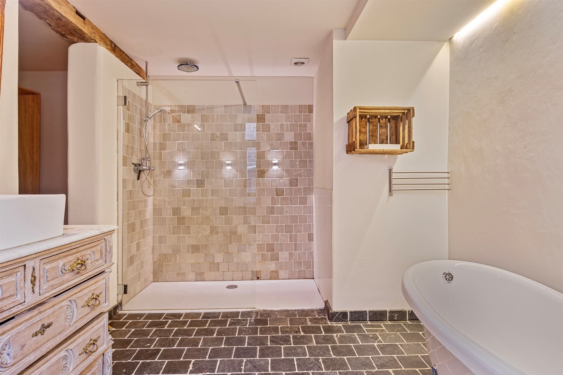 CENTRUM DWORP : karaktervol handelspand met woonst  foto 15