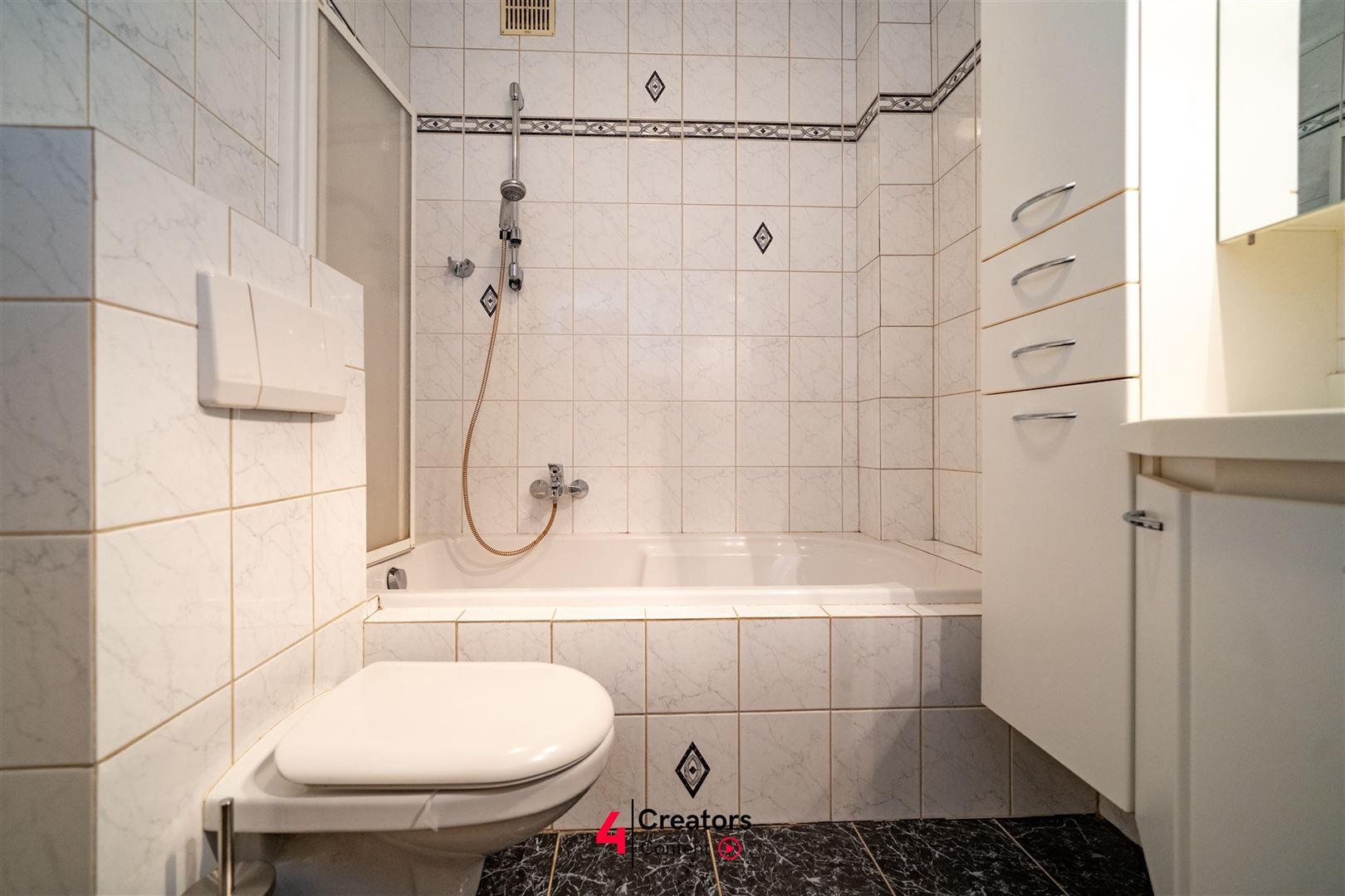 Stijlvol appartement in het bruisende hart van Sint-Niklaas! foto 13