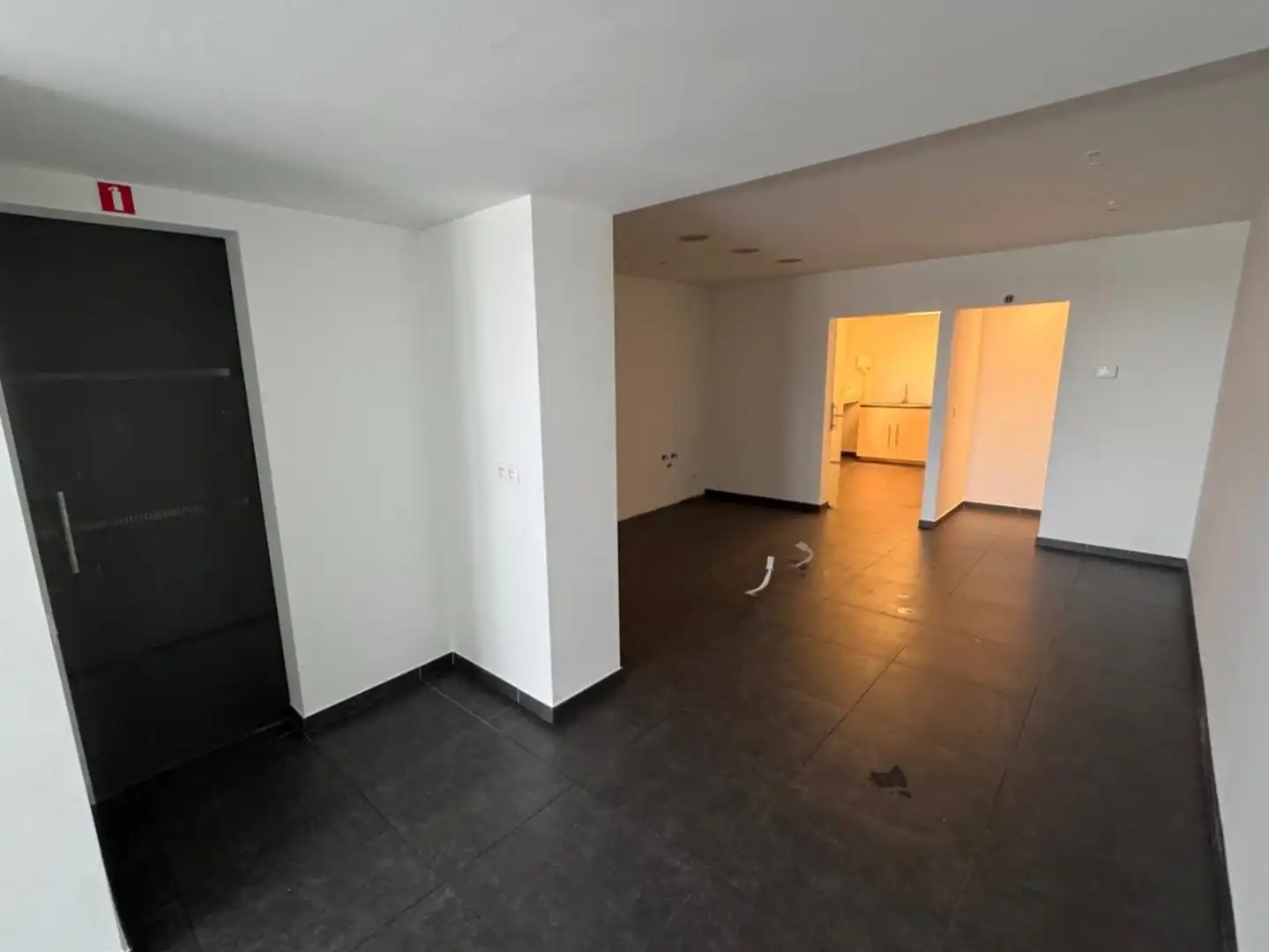 Commerciële ruimte te huur foto 4