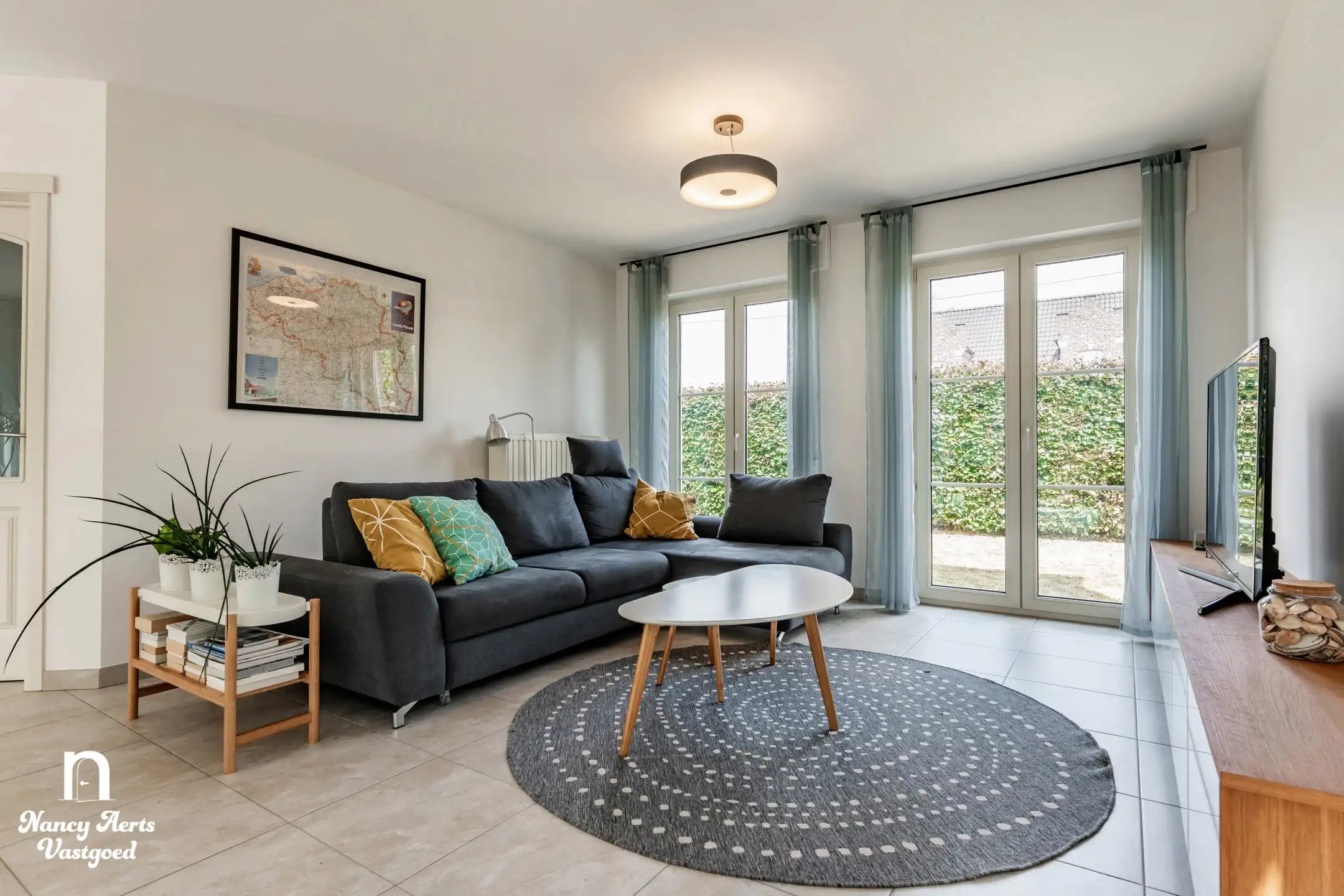 Ruime instapklare woning met prachtige tuin en 4 slaapkamers foto 2