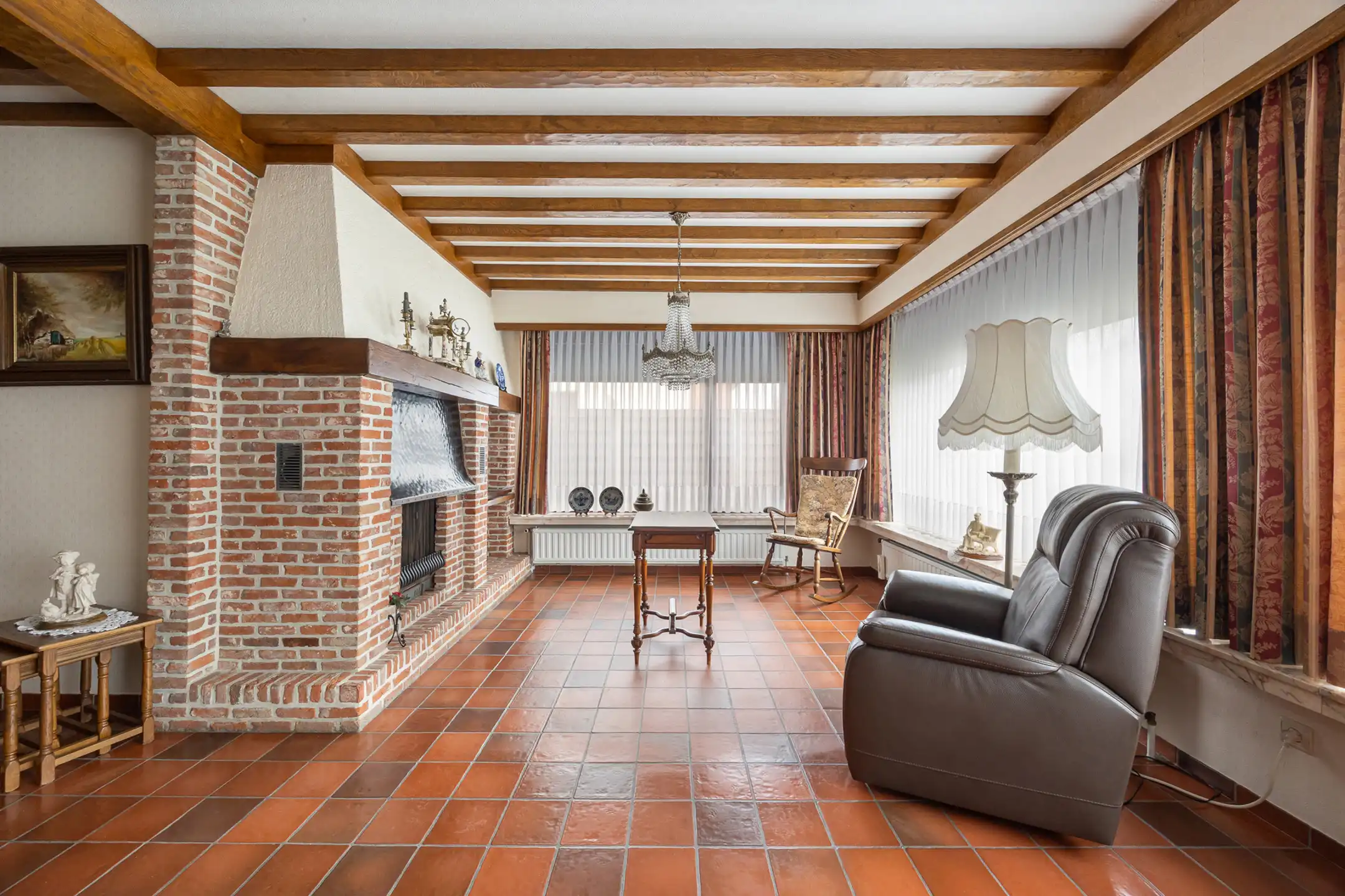 Te renoveren laagbouwwoning met 3 slpk te centrum Lichtaart! foto 4