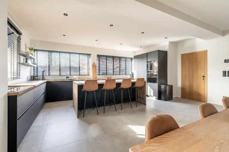 Energiezuinige woning met loods van 250m². foto 3