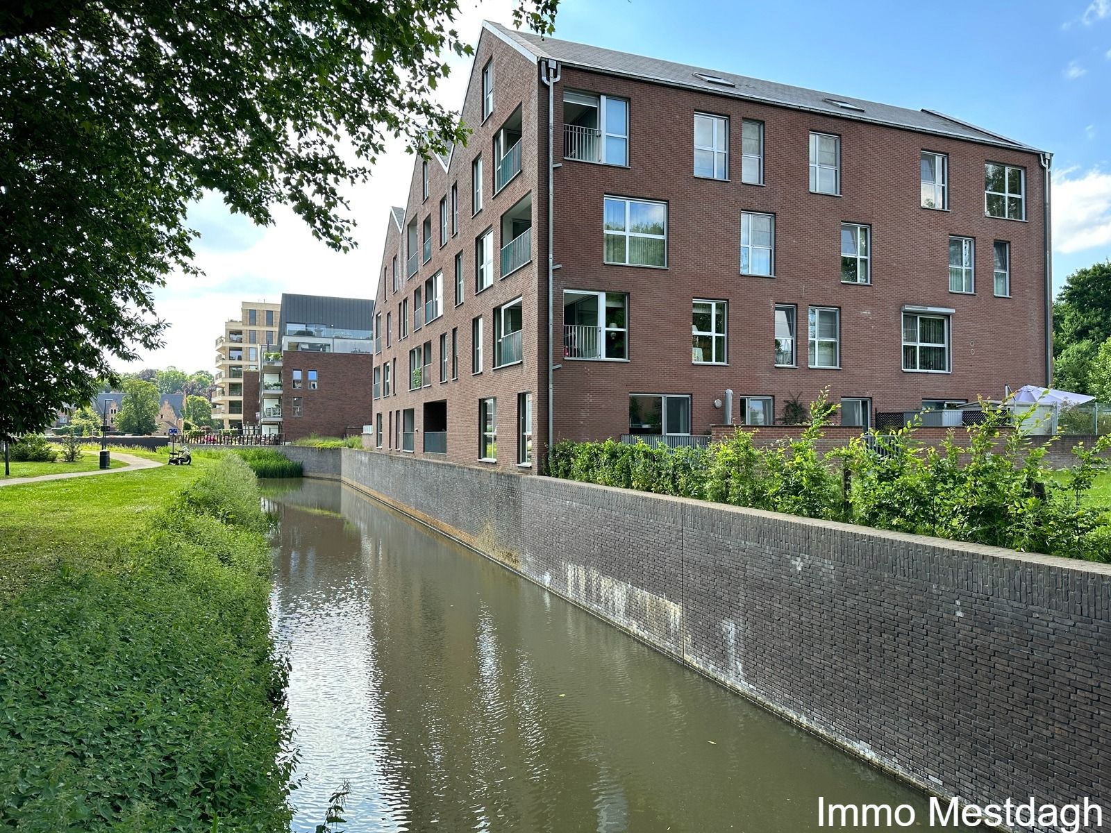 Knap stadsappartementje met terras in centrum Diest foto {{pictureIndex}}