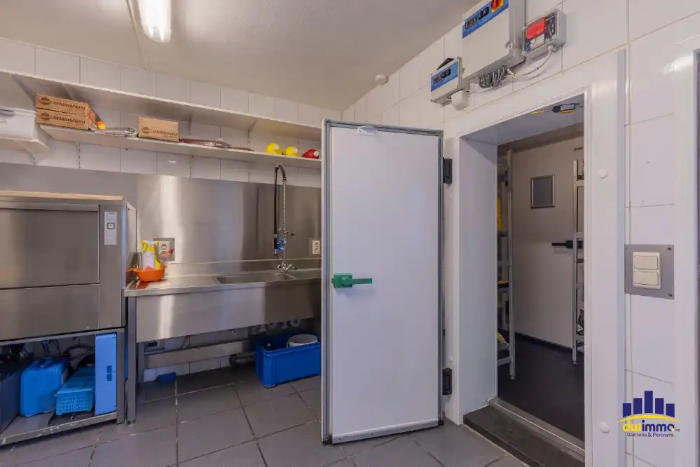 Prima gelegen frituur over te nemen in Sint-Denijs-Westrem foto 12