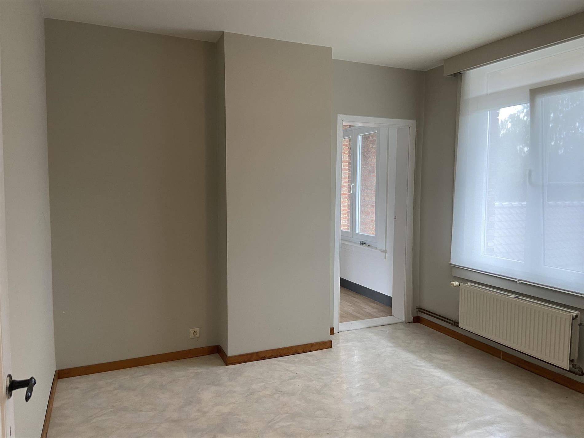 Ruime rijwoning met 3 slpks en tuin gelegen te Sint-Jozef-Olen! foto 15