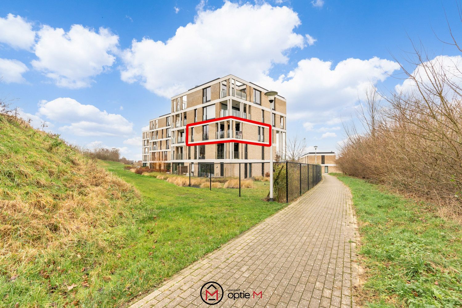 Rustig gelegen appartement met terras, kelder en ondergrondse parking. foto 20