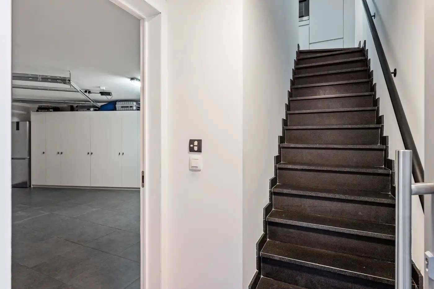 Gezellige starterswoning met 1 slpk., terras en inpandige garage foto 20