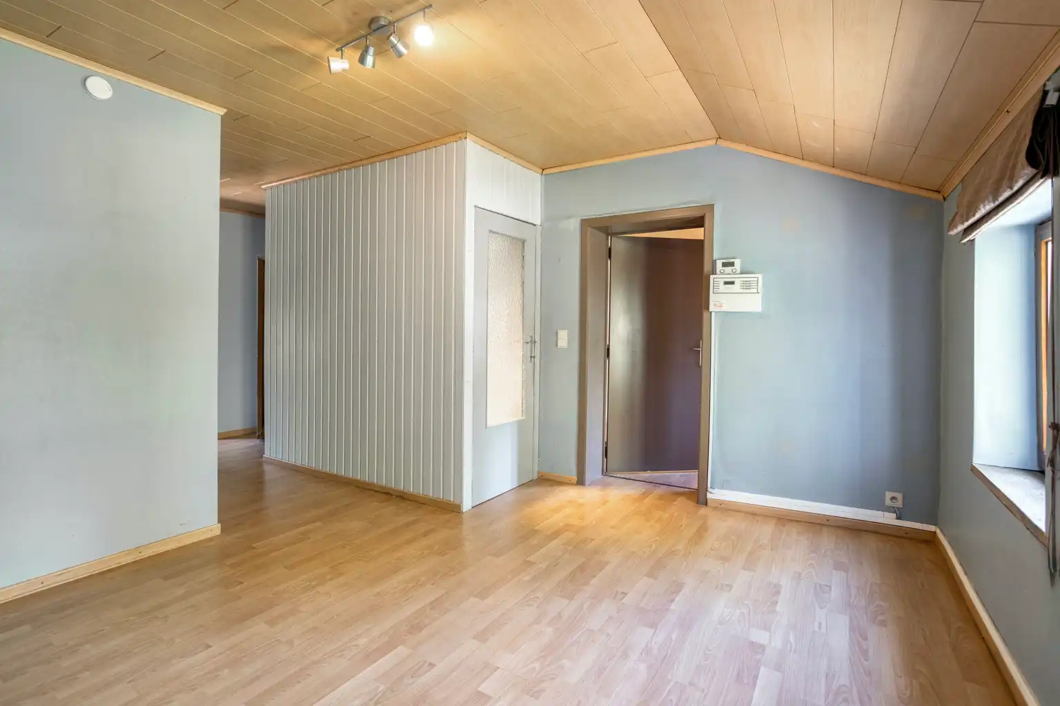 RUIME WONING MET TUIN IN BOUTERSEM foto 11