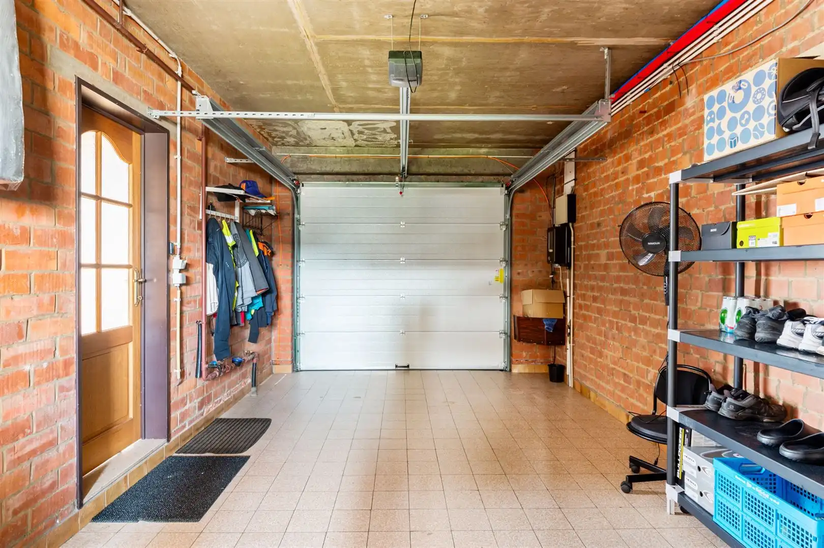 Ruime bel-etagewoning op ca. 350m2 met 3 slaapkamers foto 13